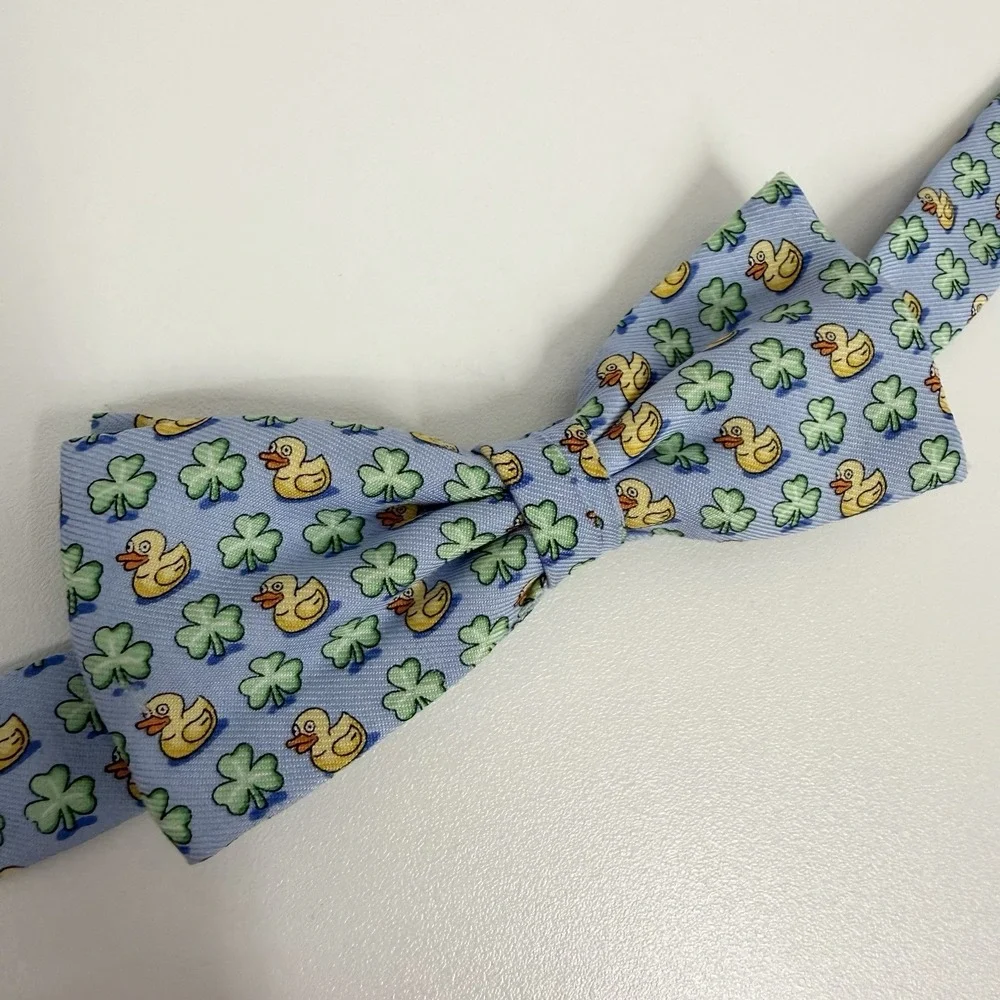 Vineyard Vines Boys Bow Tie Ducks & Cloverleafs Blue/Yellow/Green Silk 2